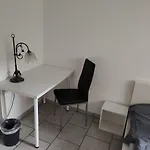 Schoenes Einfaches Zentrales In Quarto em Acomodações Particulares