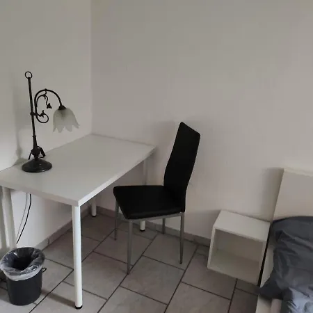 Schoenes Einfaches Zentrales In Séjour chez l'habitant